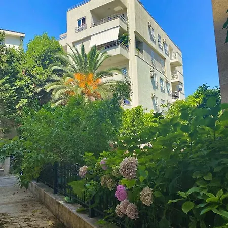 Modern 200m From The * Budua